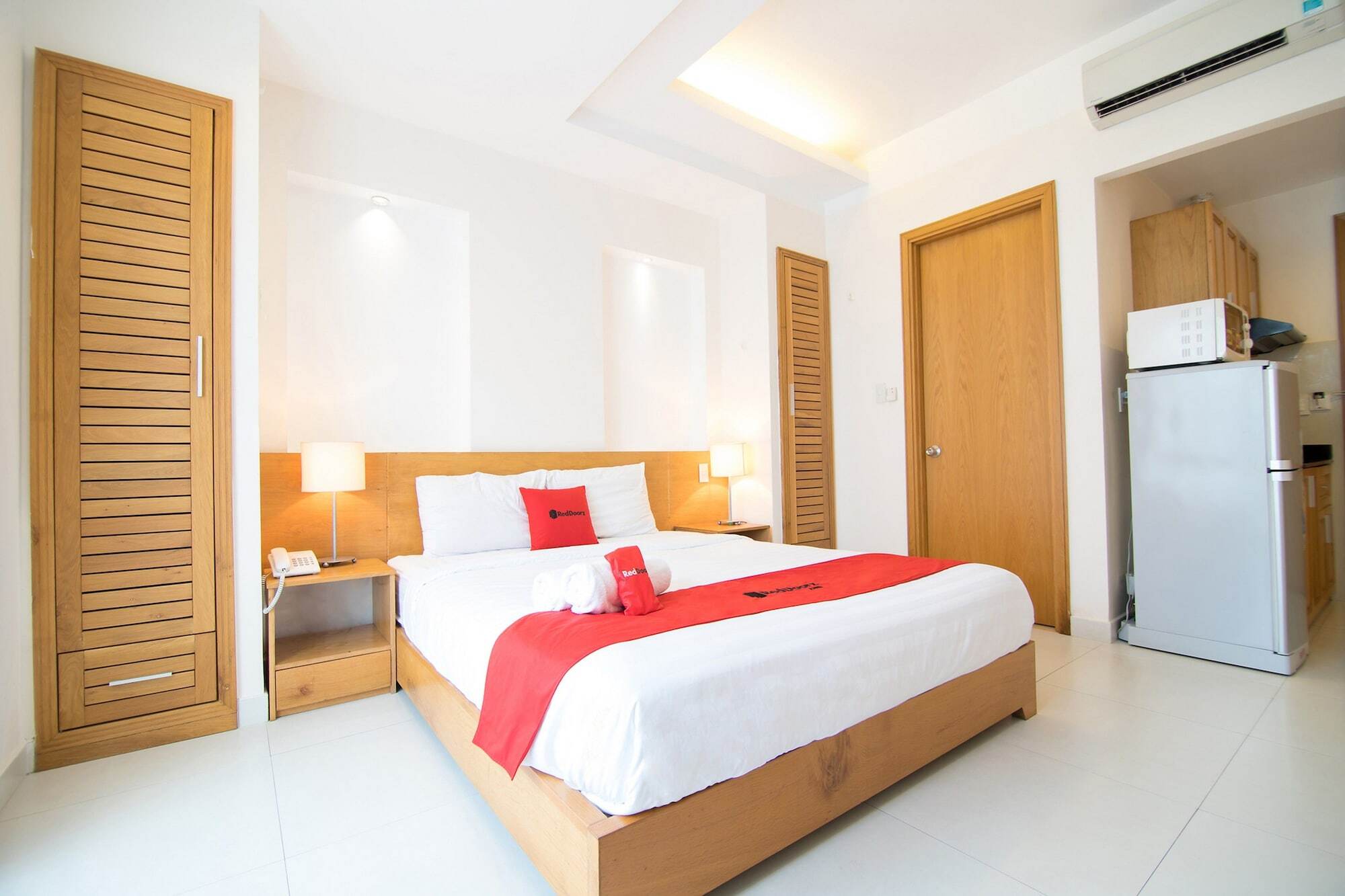 Reddoorz Plus Near Secc D7 Ho Chi Minh City Bagian luar foto