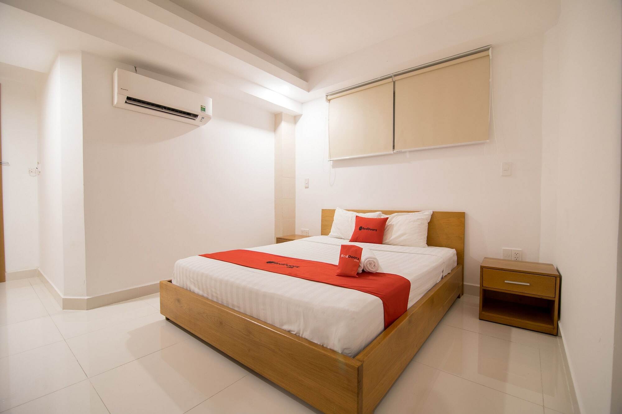 Reddoorz Plus Near Secc D7 Ho Chi Minh City Bagian luar foto